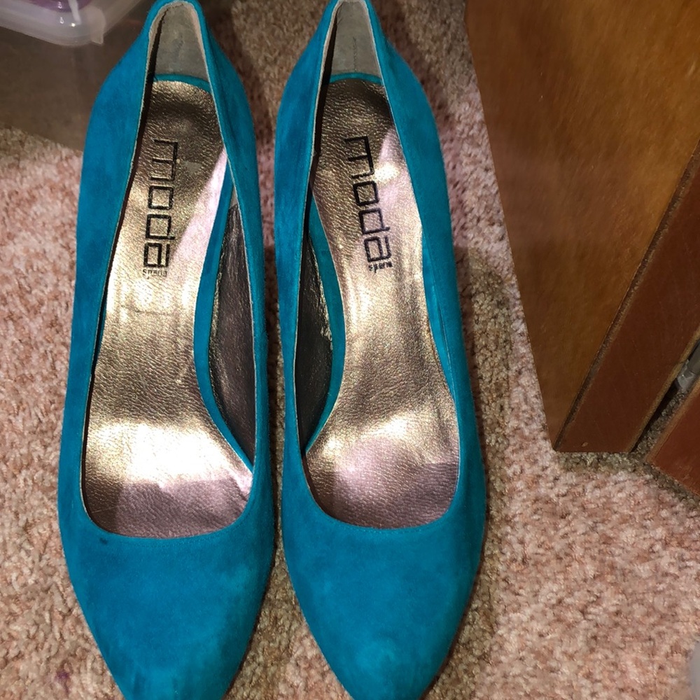 Moda Spana Blue Suede Pumps💙